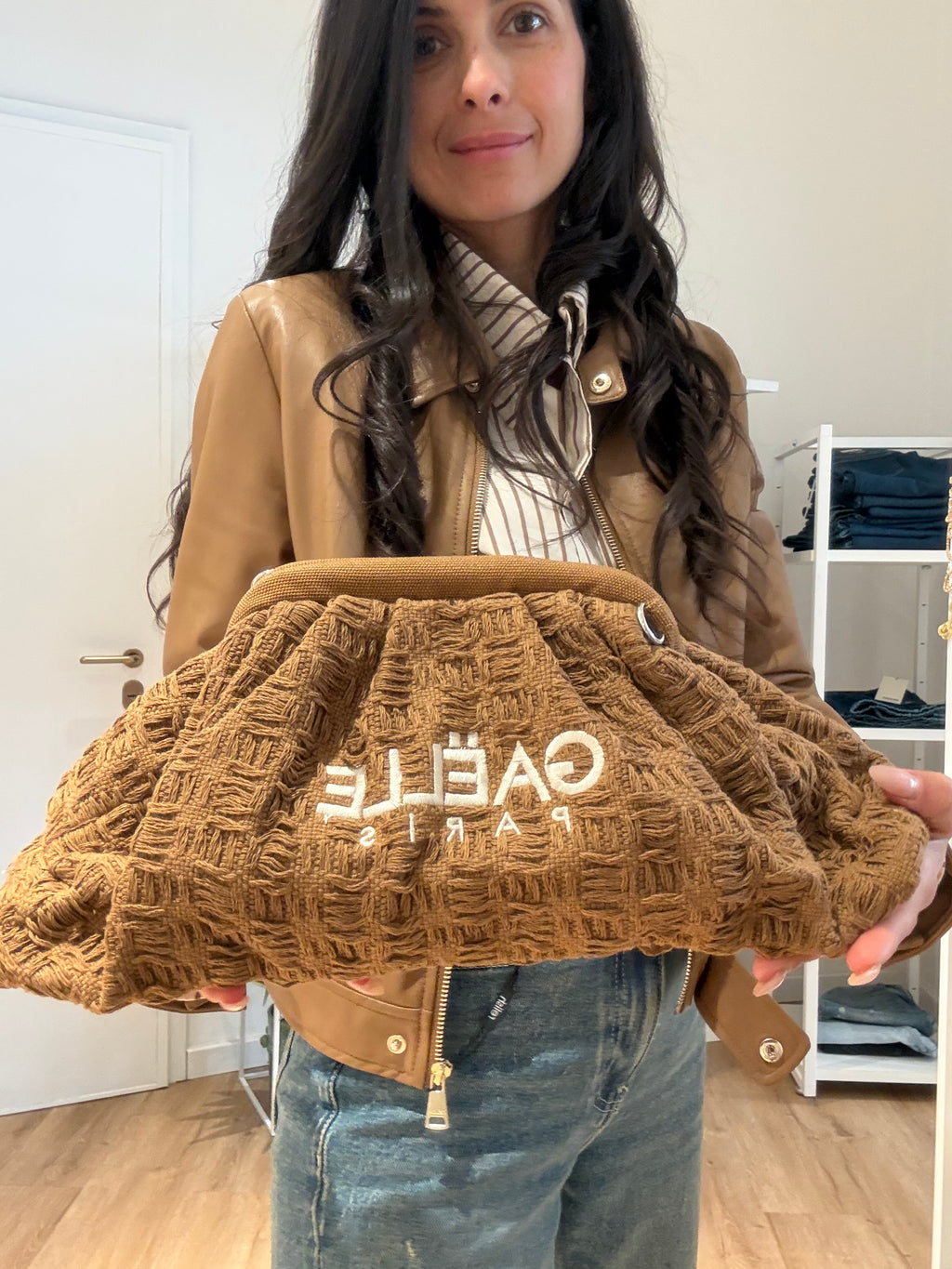 Maxi Pochette con Ricamo