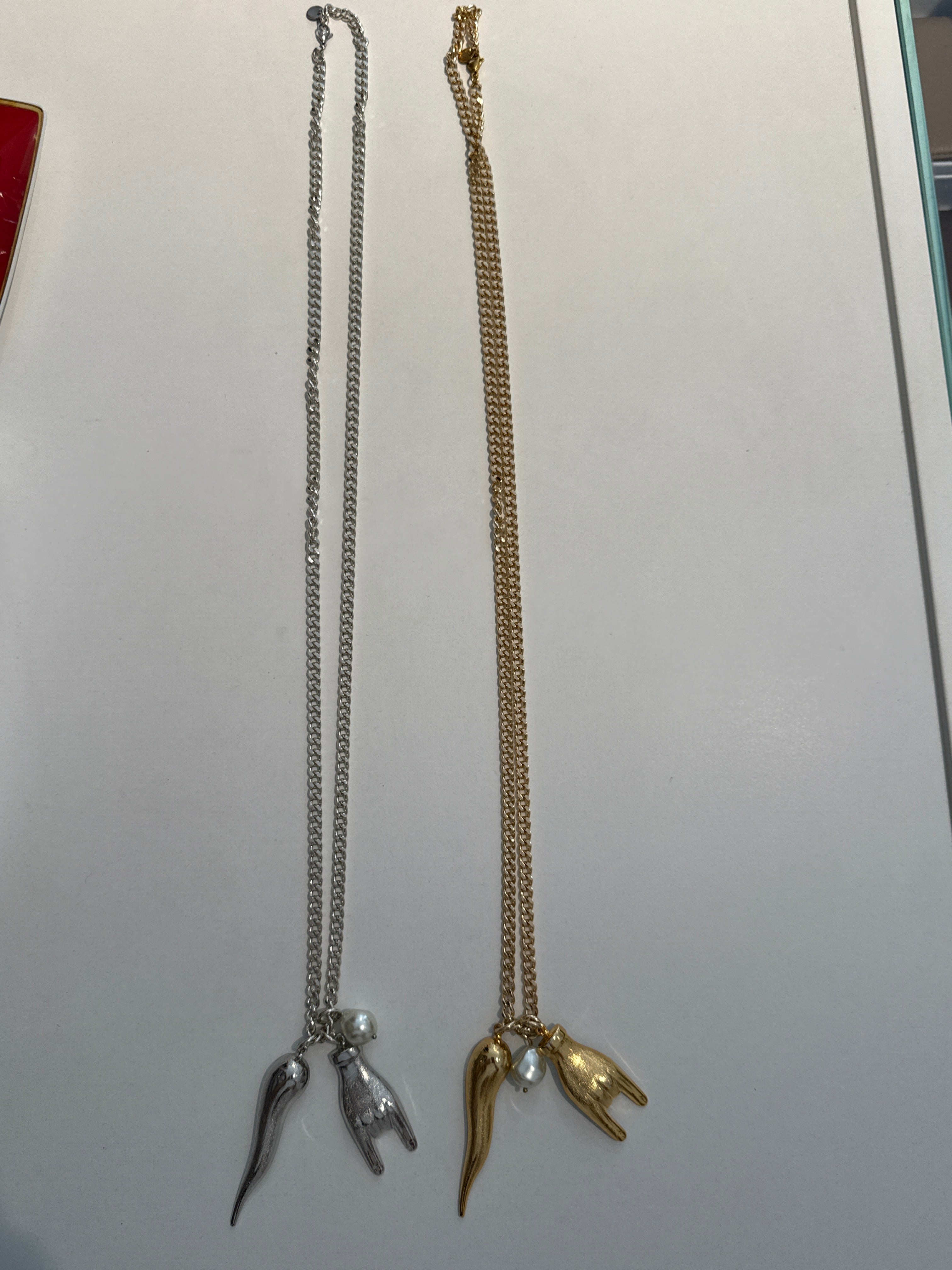 Collana cornine