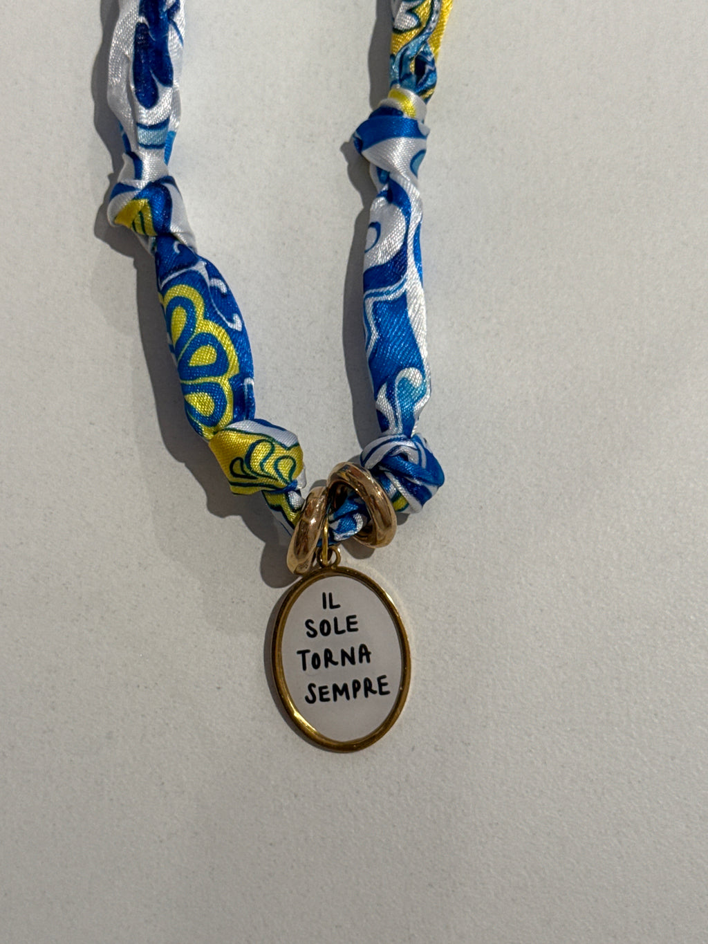 Collana Foulard ‘’ il sole torna sempre
