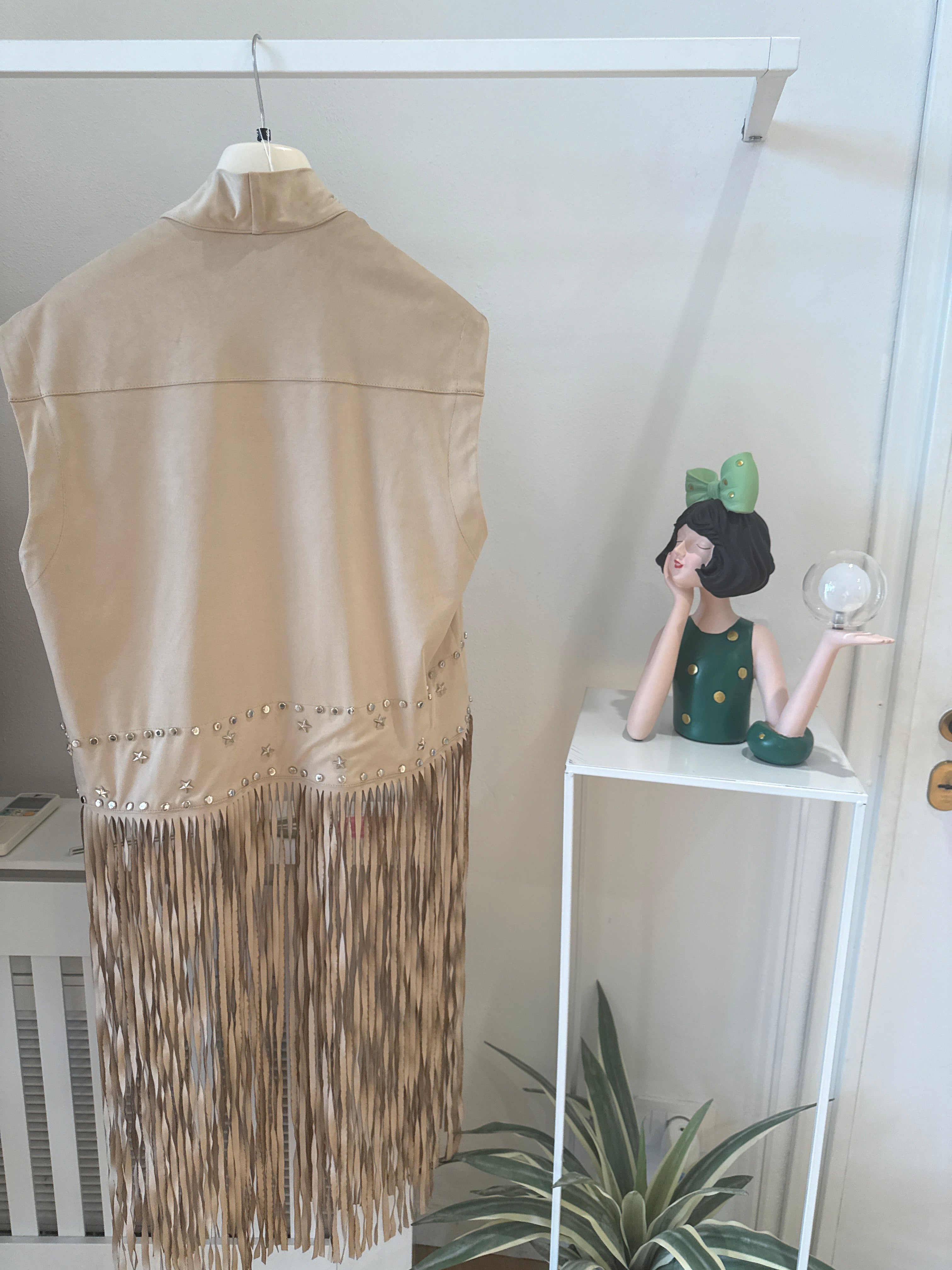 Gilet con frange beige
