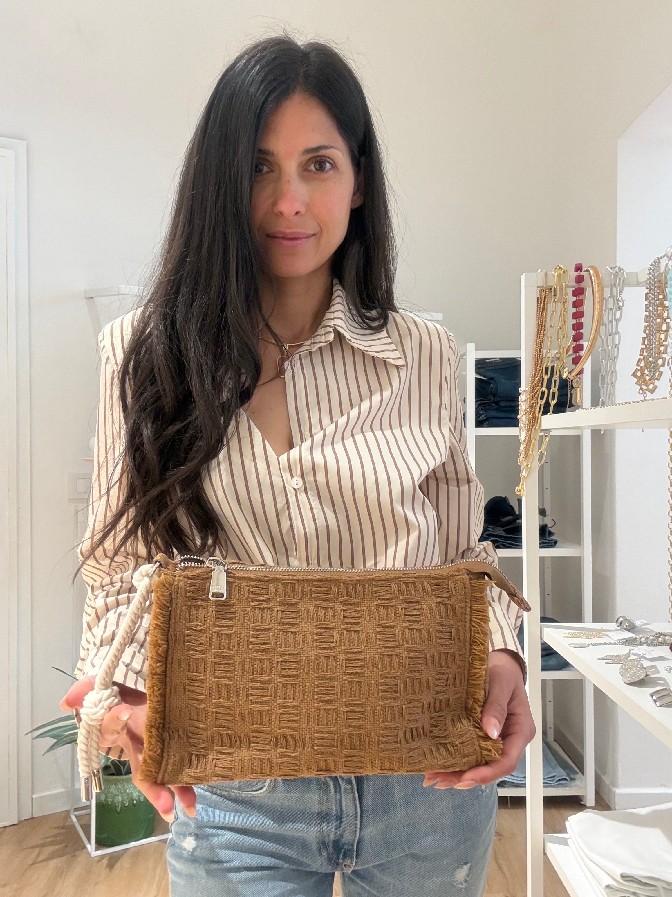 Pochette a mano
