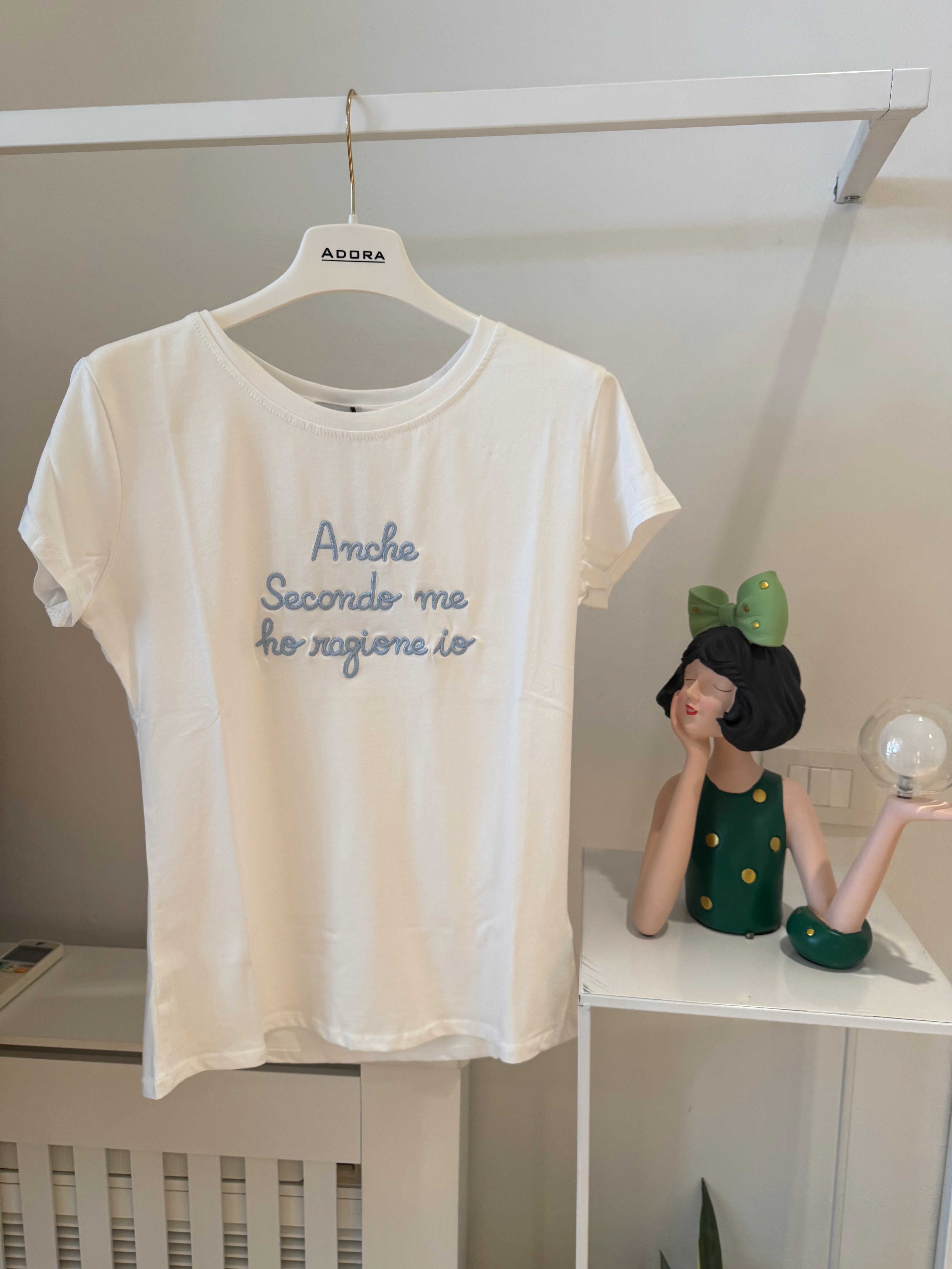 T shirt con scritta