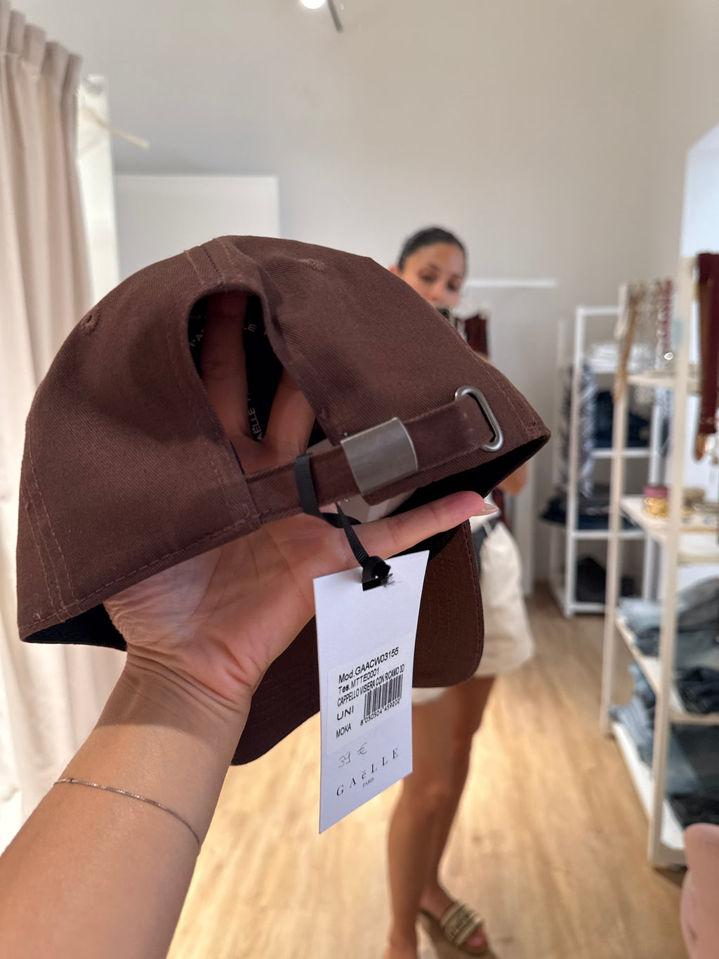 Cappello con visiera e Ricamo Logo