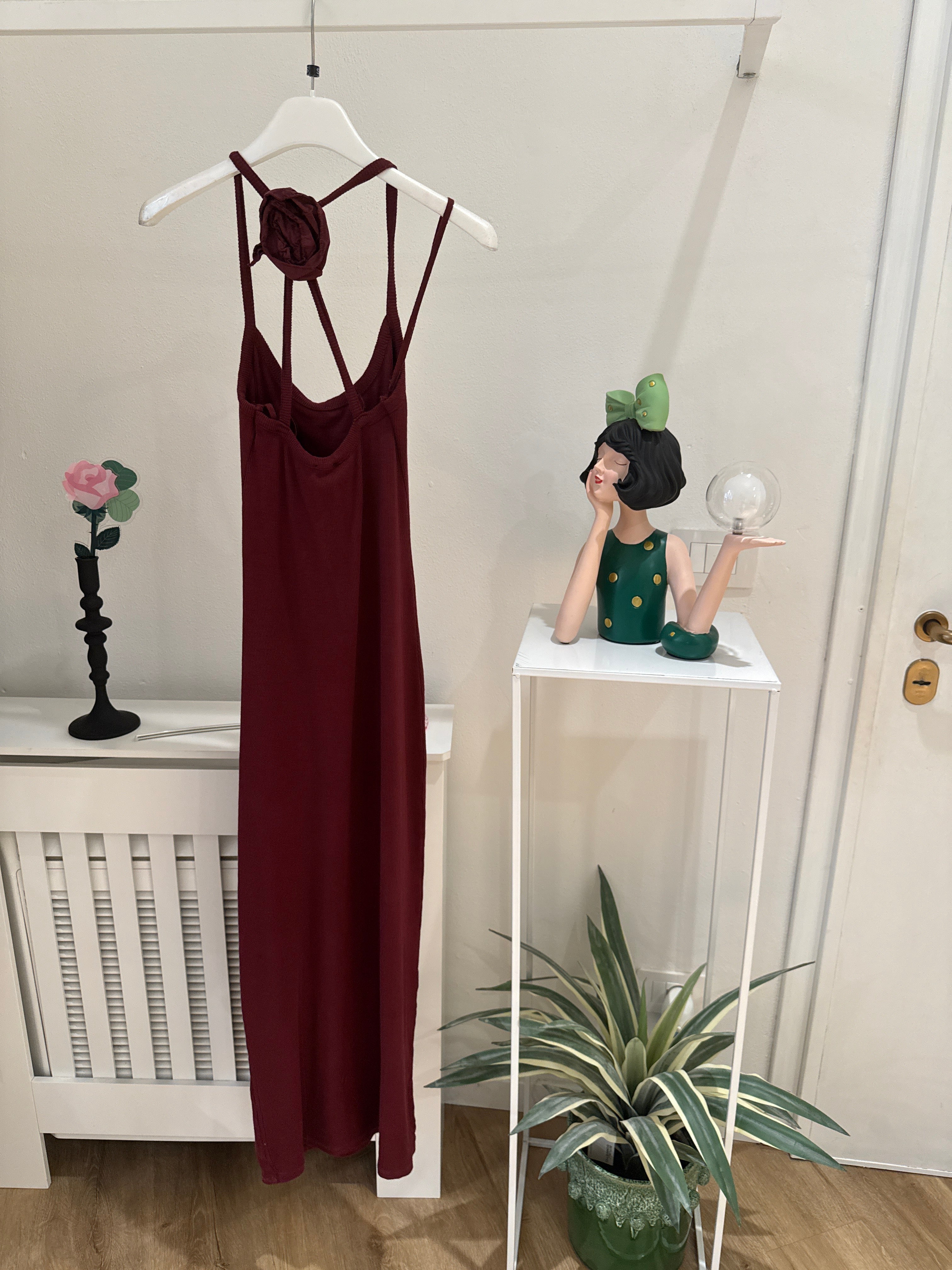 Abiti con fiore