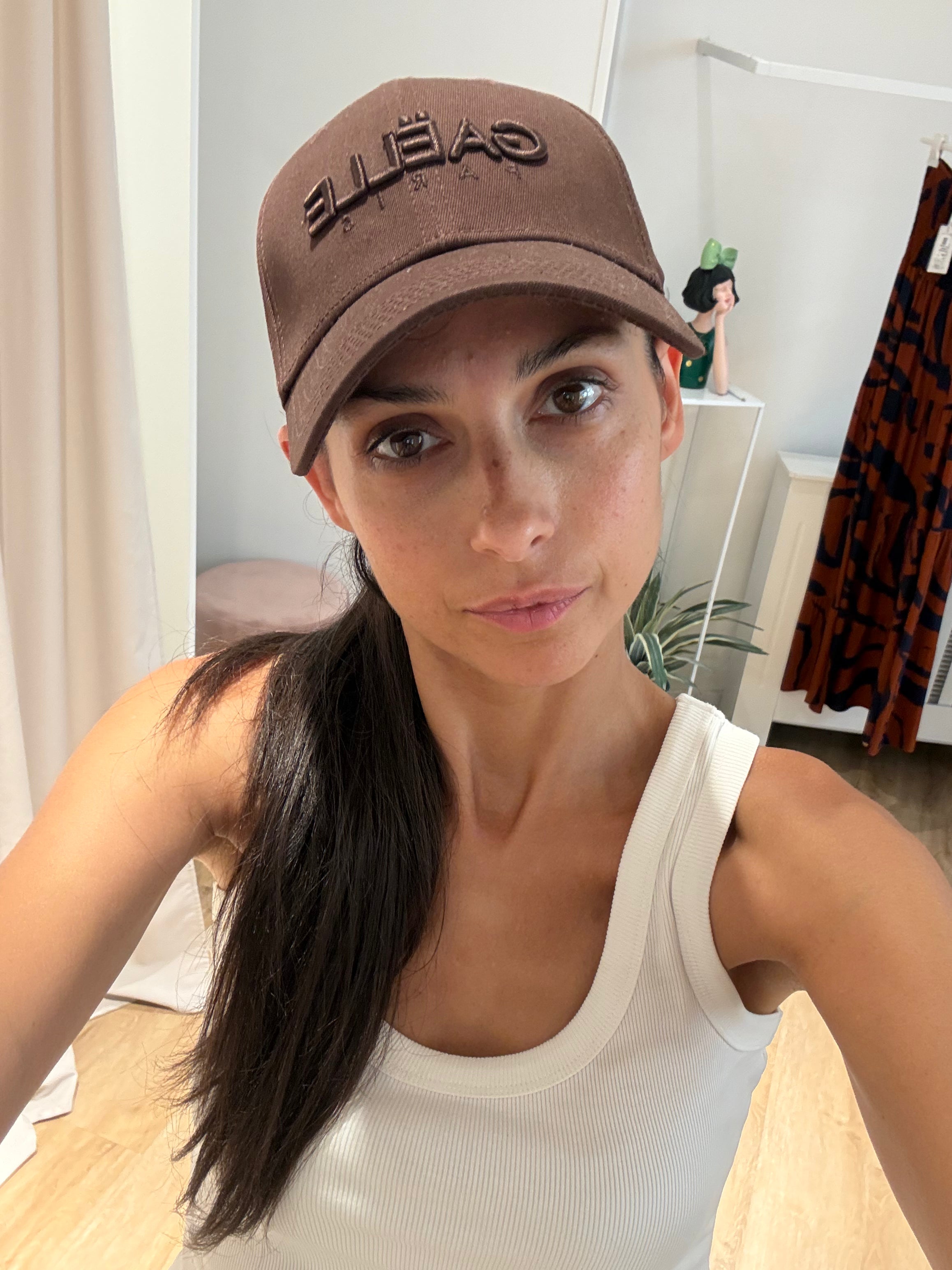Cappello con visiera e Ricamo Logo