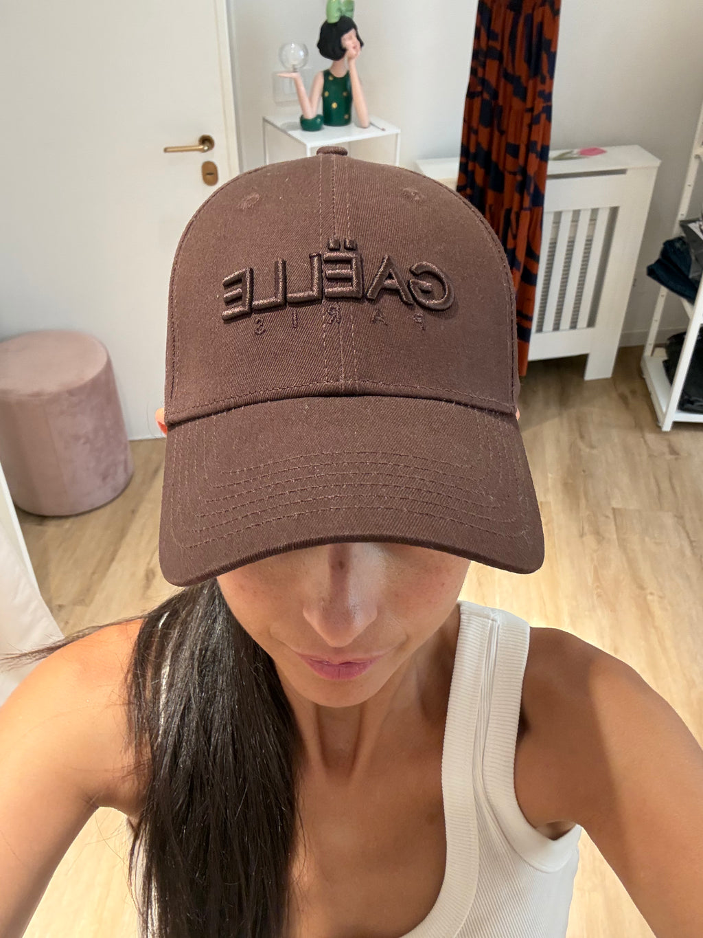 Cappello con visiera e Ricamo Logo