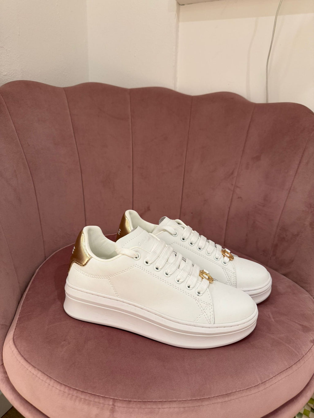 Sneaker Bianca Platform Gold Detail